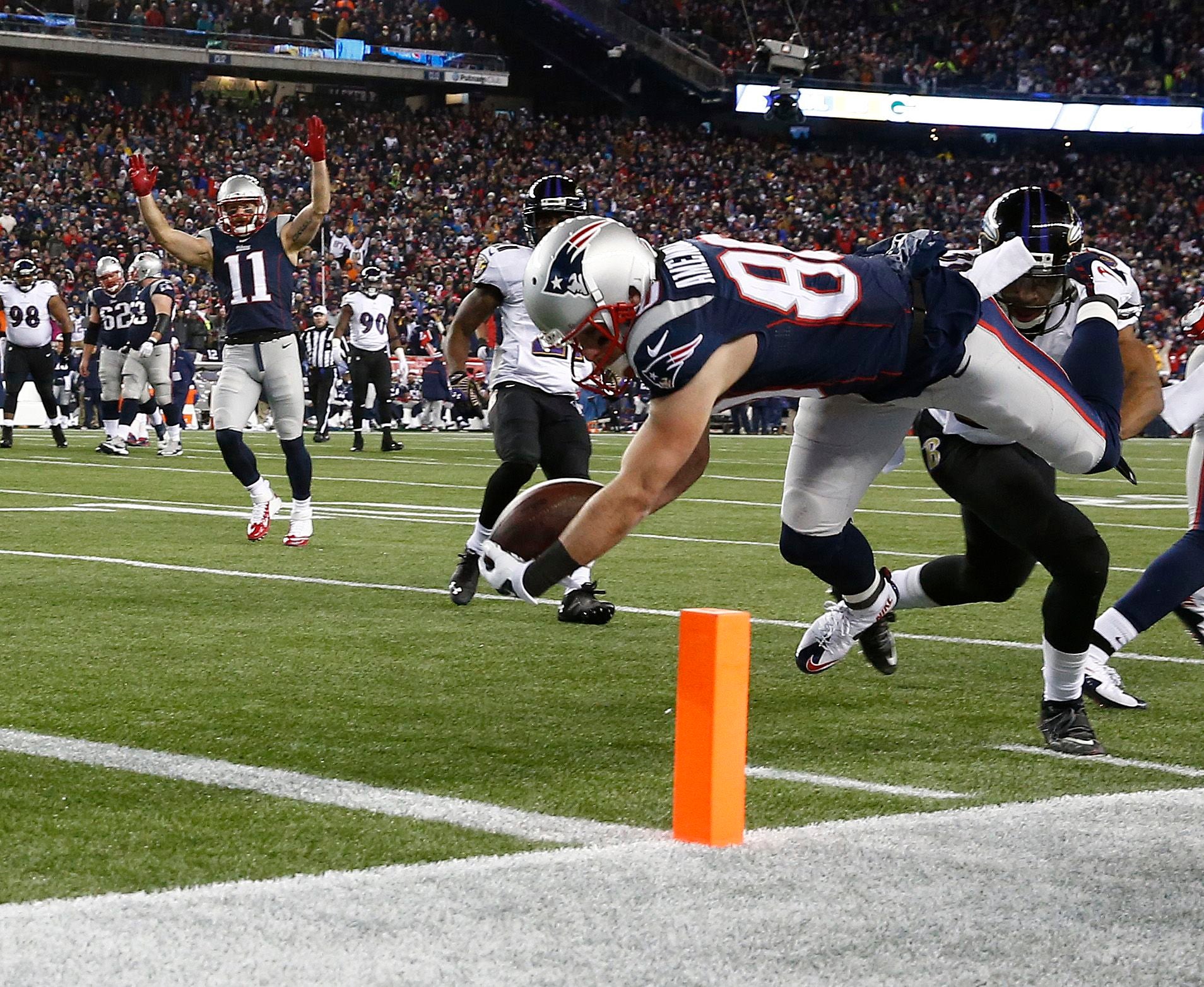 Patriots edge Ravens, advance to Super Bowl