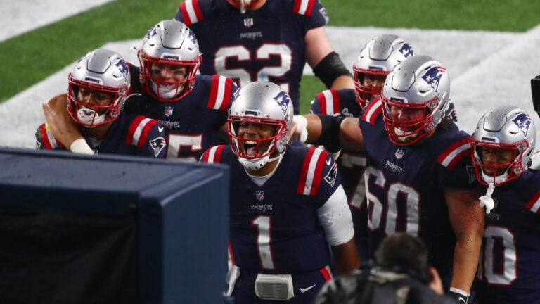 Hold onto your tables, windy conditions for Patriots vs. Bills game