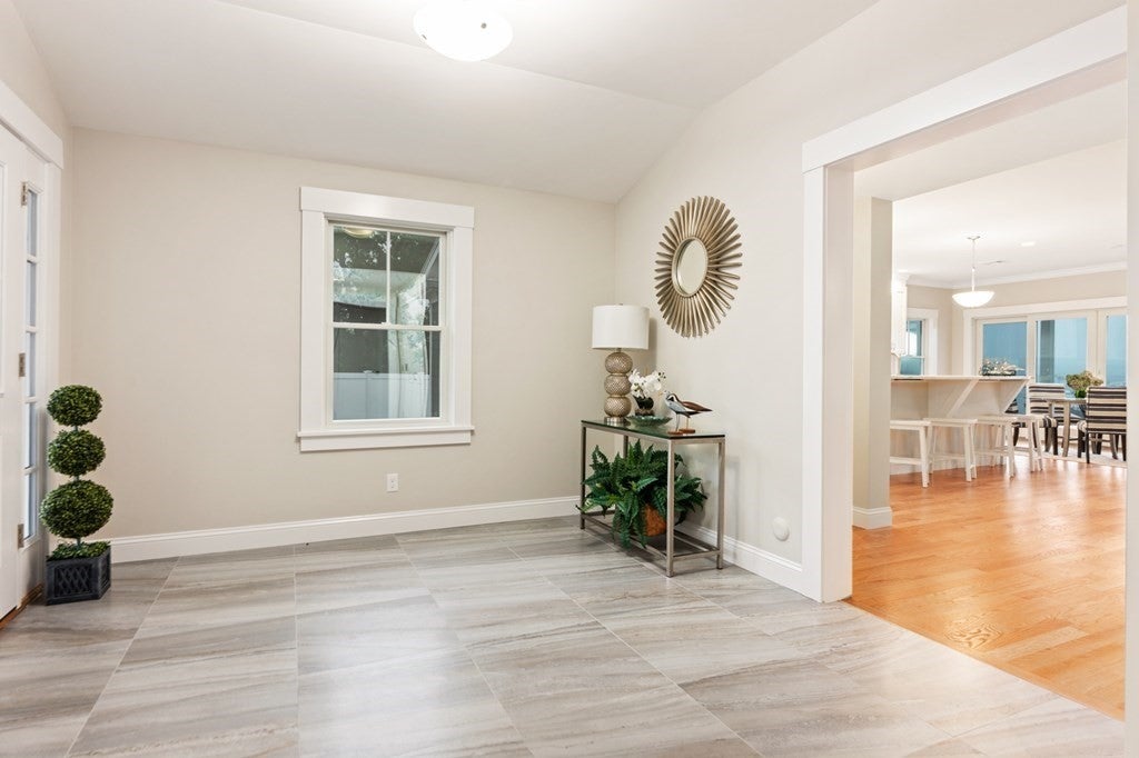 Luxury Home of Week For 1.95m, Gloucester unit with harbor view