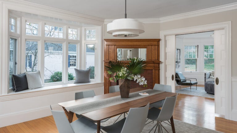 8-Ravine-St-Arlington-Dining