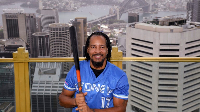 Manny Ramirez signs to play baseball in Australia - Covering the