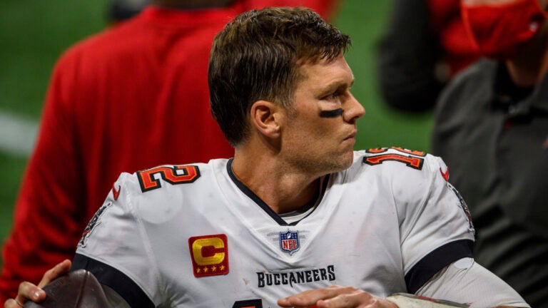 Here's Tom Brady in a Bucs jersey and it's actually good? 