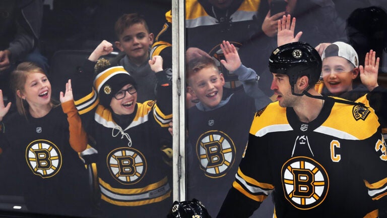 Another Bruins rival is reportedly interested in Zdeno Chara