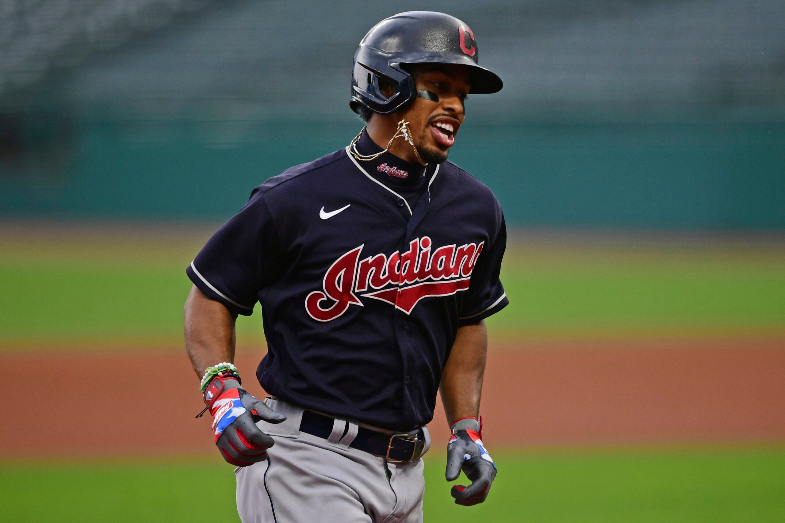 Mets acquire 4-time All-Star SS Francisco Lindor from Indians in