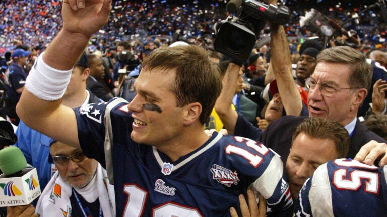 New England embraced Tom Brady's return but cheered for the Patriots