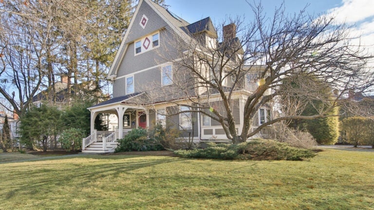 100-Pleasant-St-Unit21-Arlington-Exterior