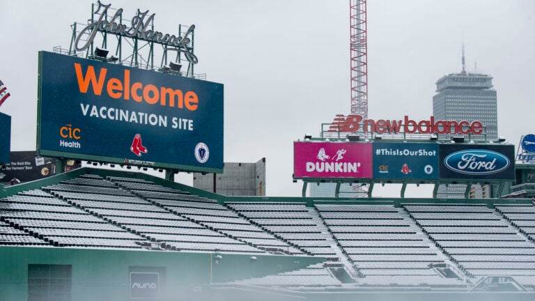 Here's where Boston's new indoor mask mandate applies at Fenway Park