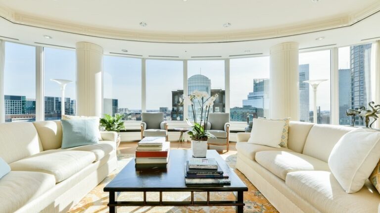 10 Rowes Wharf Unit PH06 Boston living room