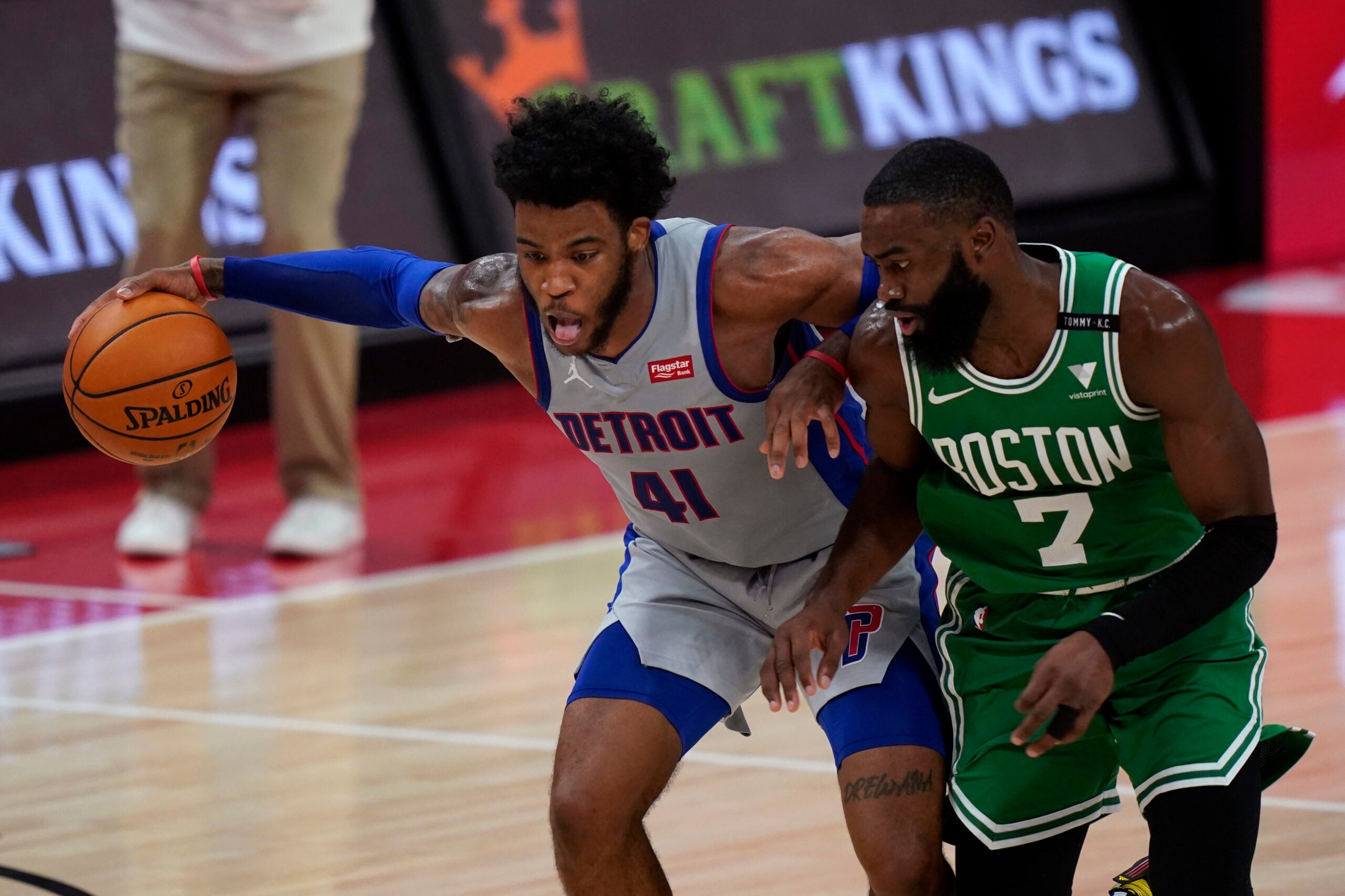 Late basket from Jayson Tatum lifts Celtics past Pistons