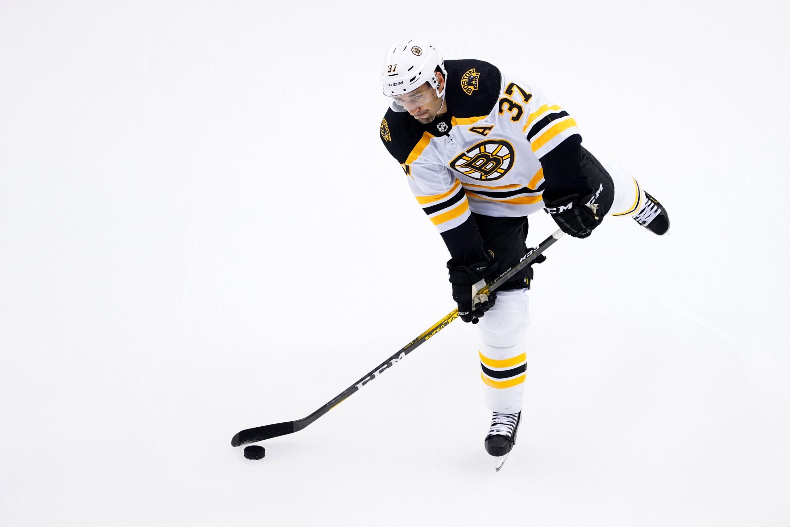 Patrice Bergeron in line to replace Zdeno Chara as Boston Bruins captain