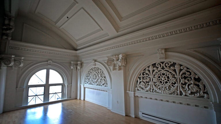 30-Monument-Square-Charlestown-Unit401-Living