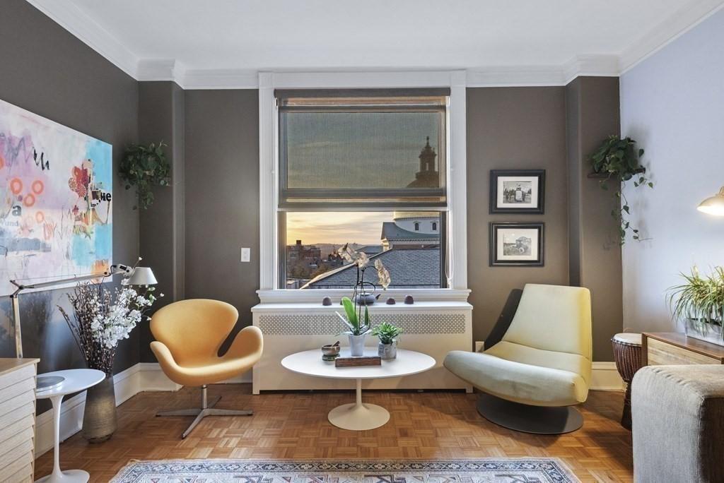 This Beacon Hill twobedroom comes with a political view