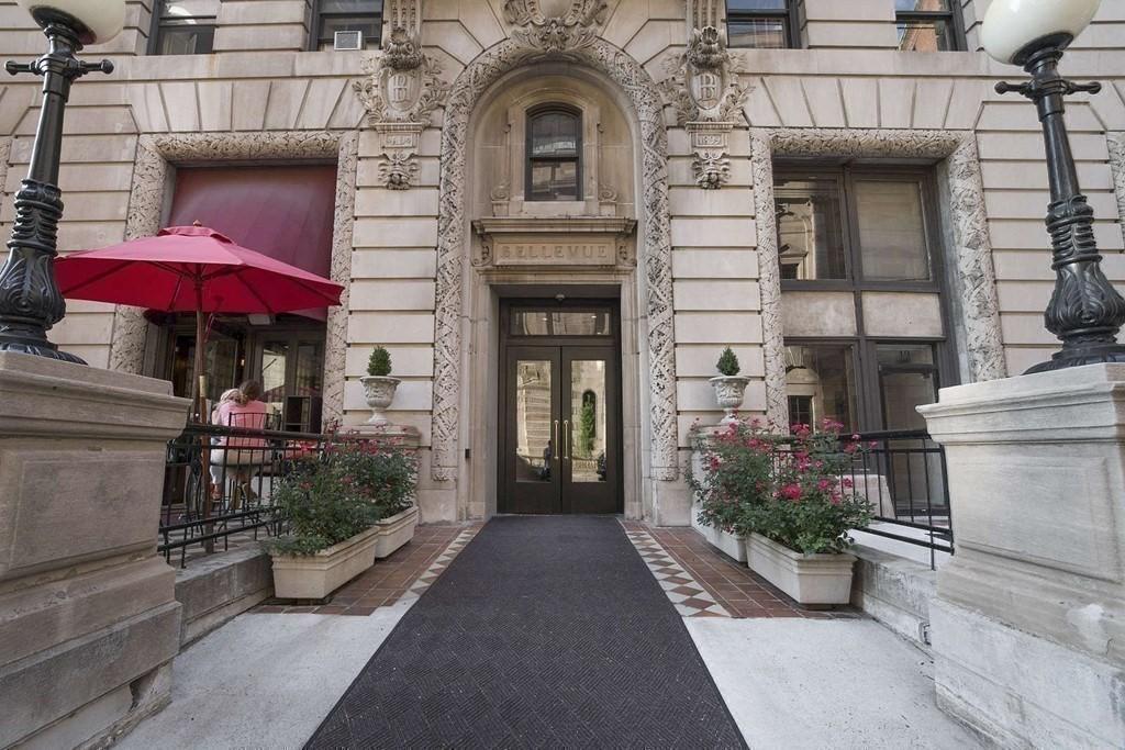 This Beacon Hill twobedroom comes with a political view