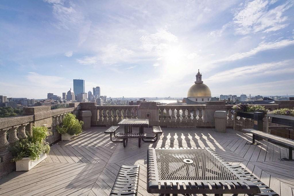This Beacon Hill twobedroom comes with a political view