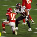 Tyreek Hill Antoine Winfield