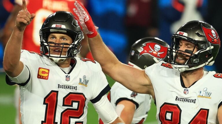 Tom Brady wins Super Bowl No. 7, Buccaneers beat Chiefs 31-9