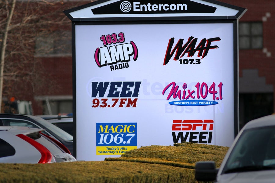 WEEI Morning Show Co-Host John Dennis to Enter Alcohol Rehabilitation