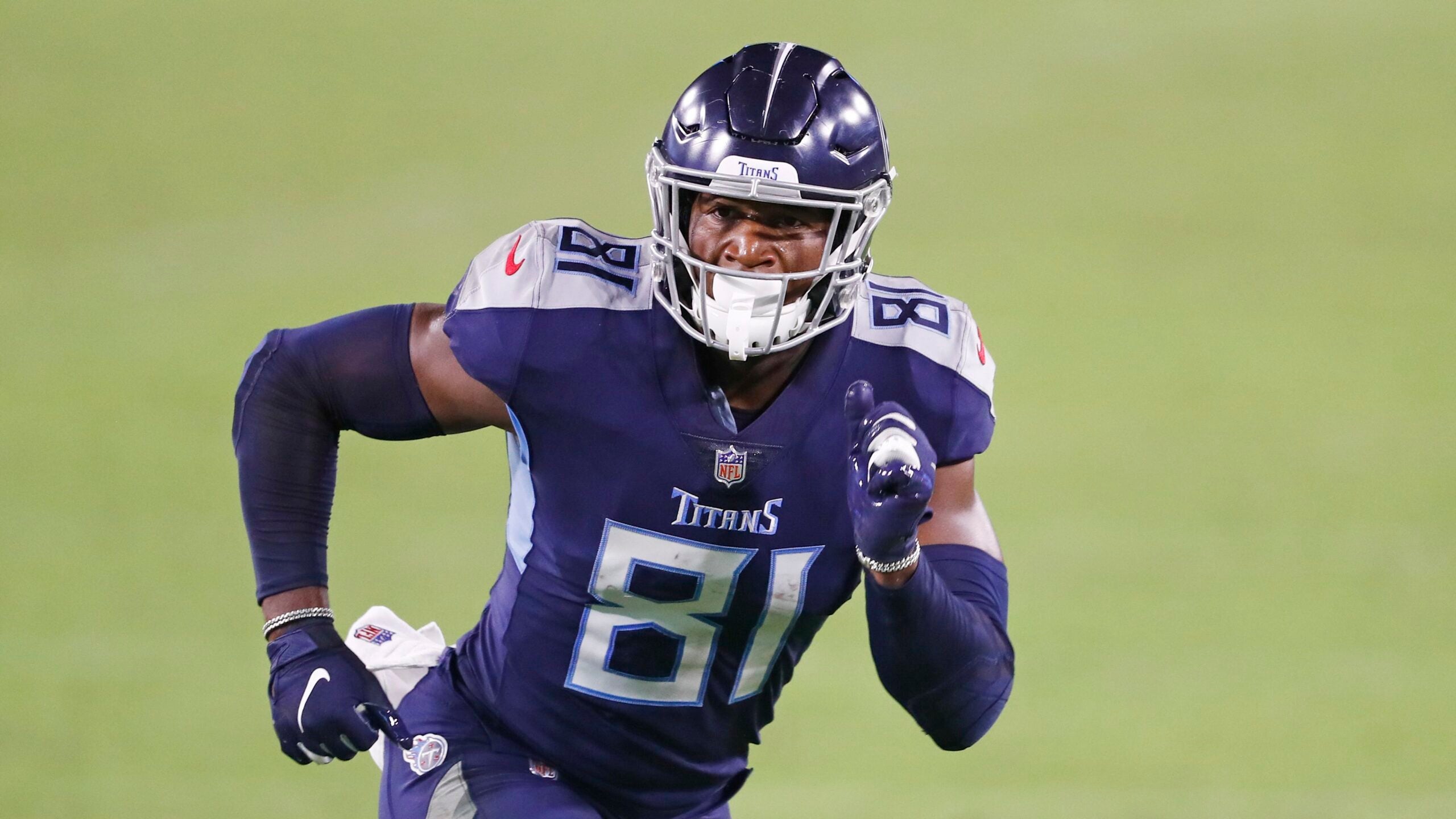 Cam Newton working out with Jakobi Meyers, Jonnu Smith