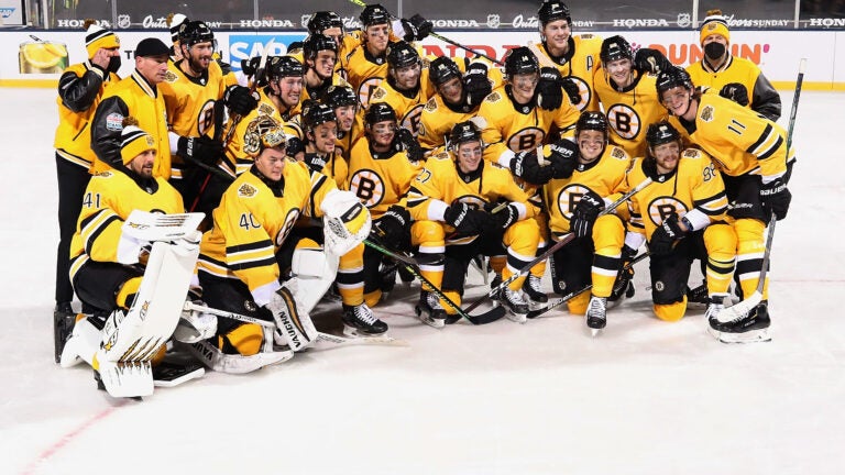 David Pastrnak's 3 Goals Lead Bruins Past Flyers 7-3 At Lake Tahoe - CBS  Boston