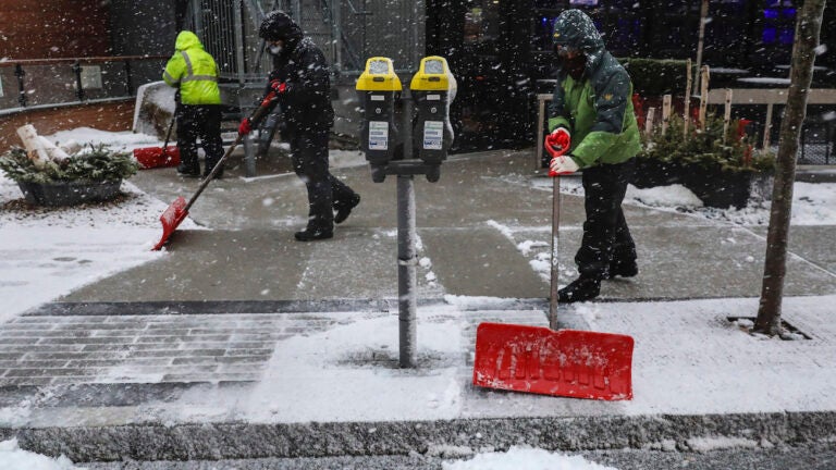 Passive snow removal method developed to clear snow from PVs