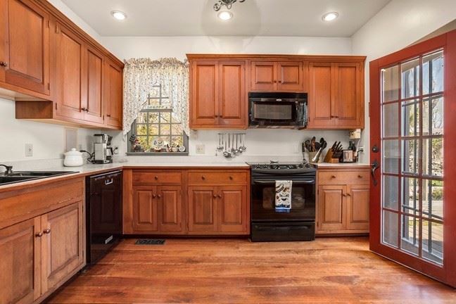 36-39-Grinnell-Berkley-Kitchen