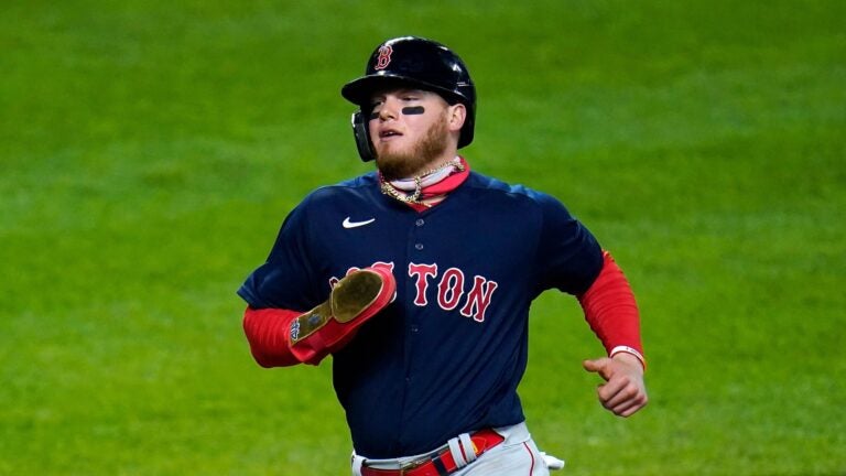 Watch: Alex Verdugo explained to fans in the stands how he approaches  hitting