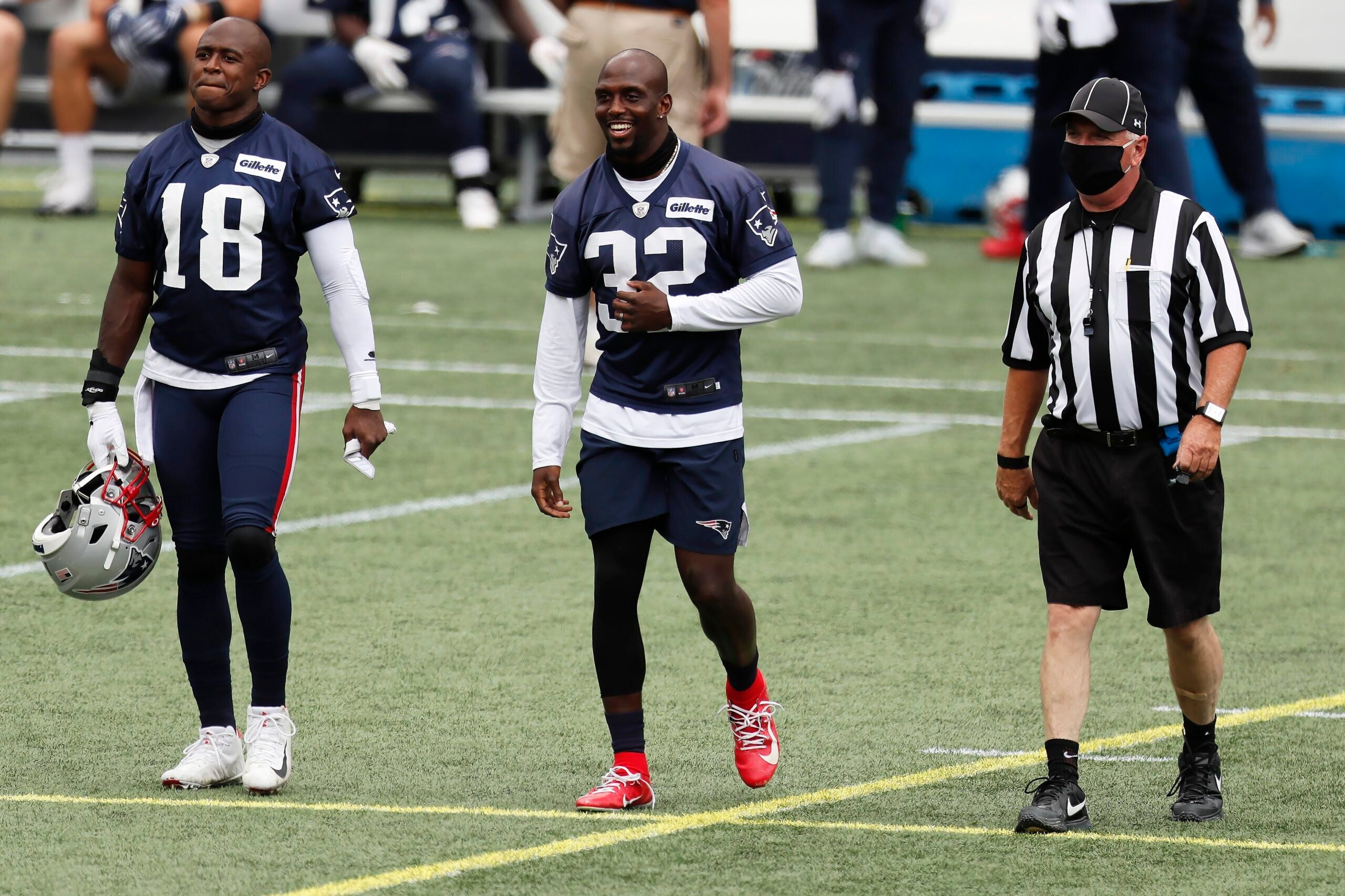 Patriots show ultimate respect for Devin McCourty, Matthew Slater