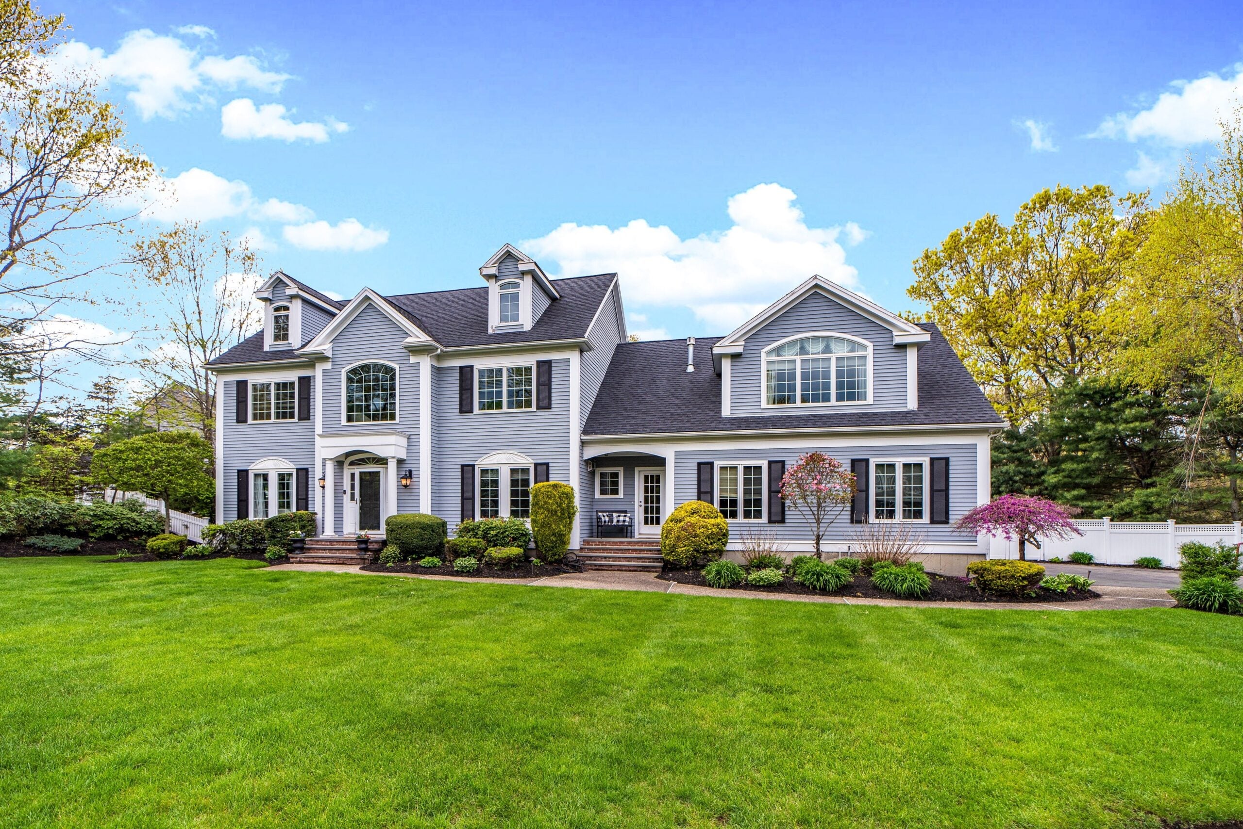 Curt Schilling opens Medfield home for estate sale - The Boston Globe