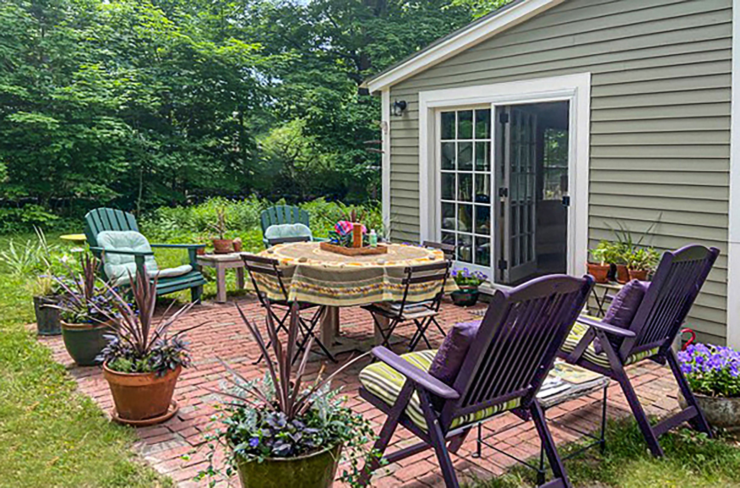 Home of Week Topsfield antique with massive carriage house