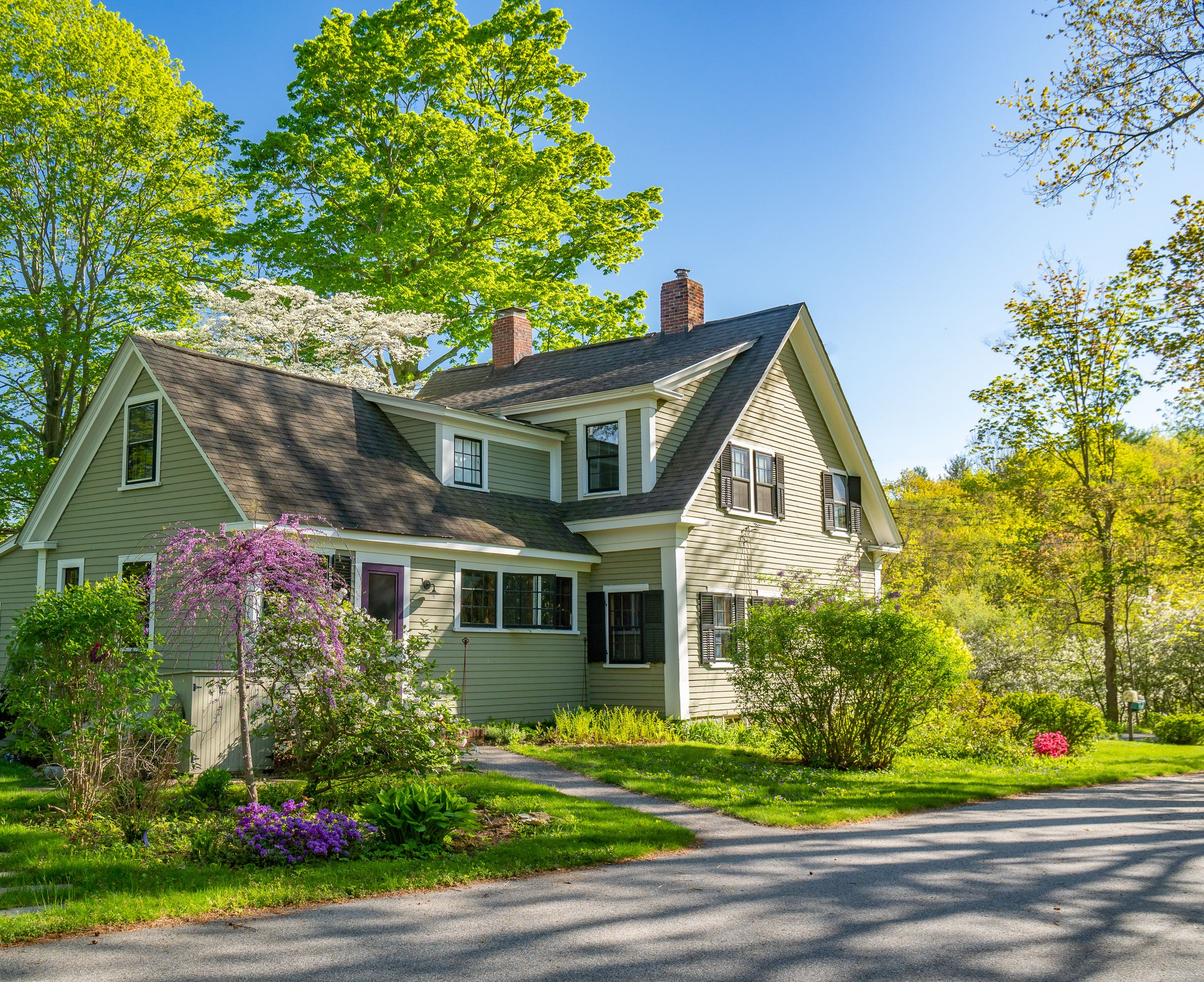 Home of Week Topsfield antique with massive carriage house