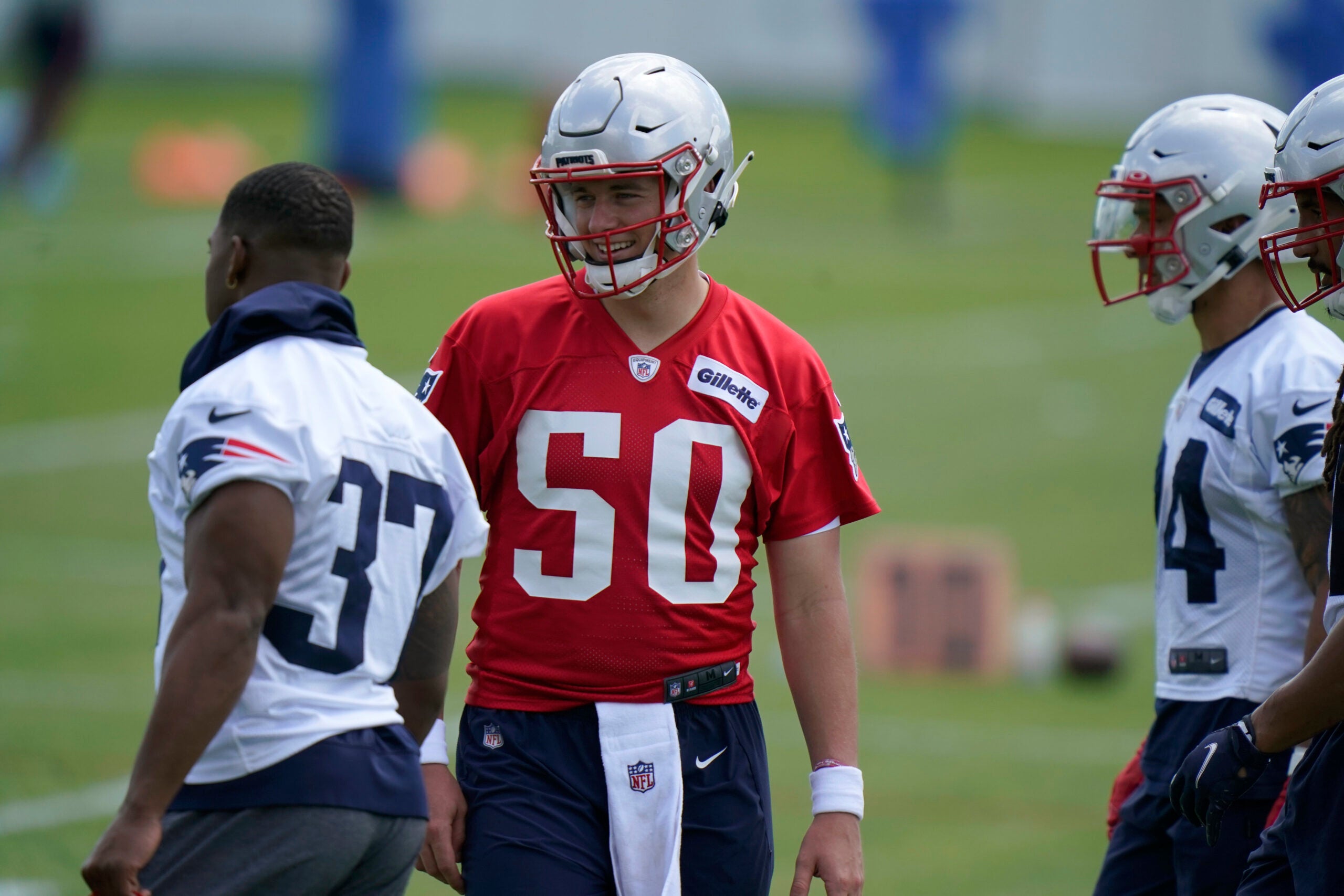 Rookie Tommy Sweeney taking advantage of starter's reps at tight end