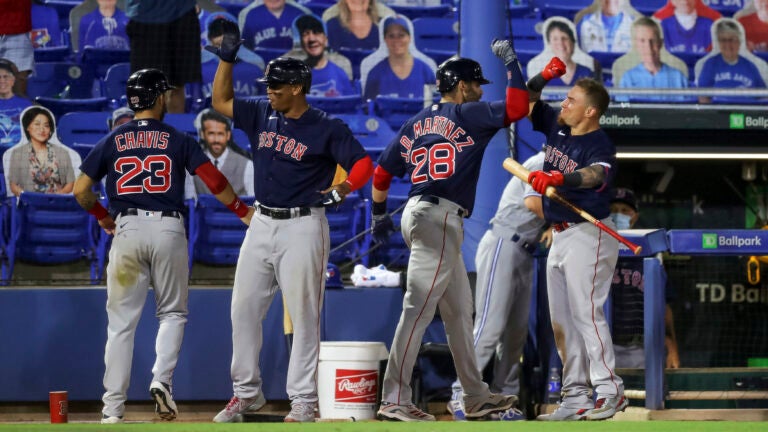 Vazquez's walk-off HR in 10th caps Red Sox rally vs. Blue Jays