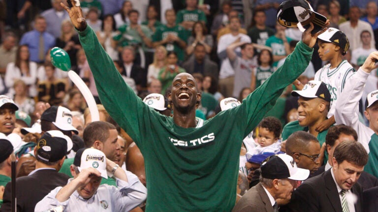 Celtics Hall of Fame center Kevin Garnett's retirement ceremony