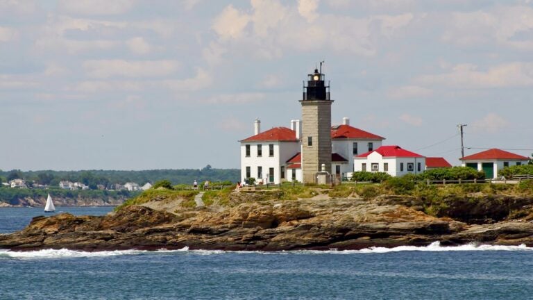 Beavertail-Lighthouse-Jamestown-R.I.