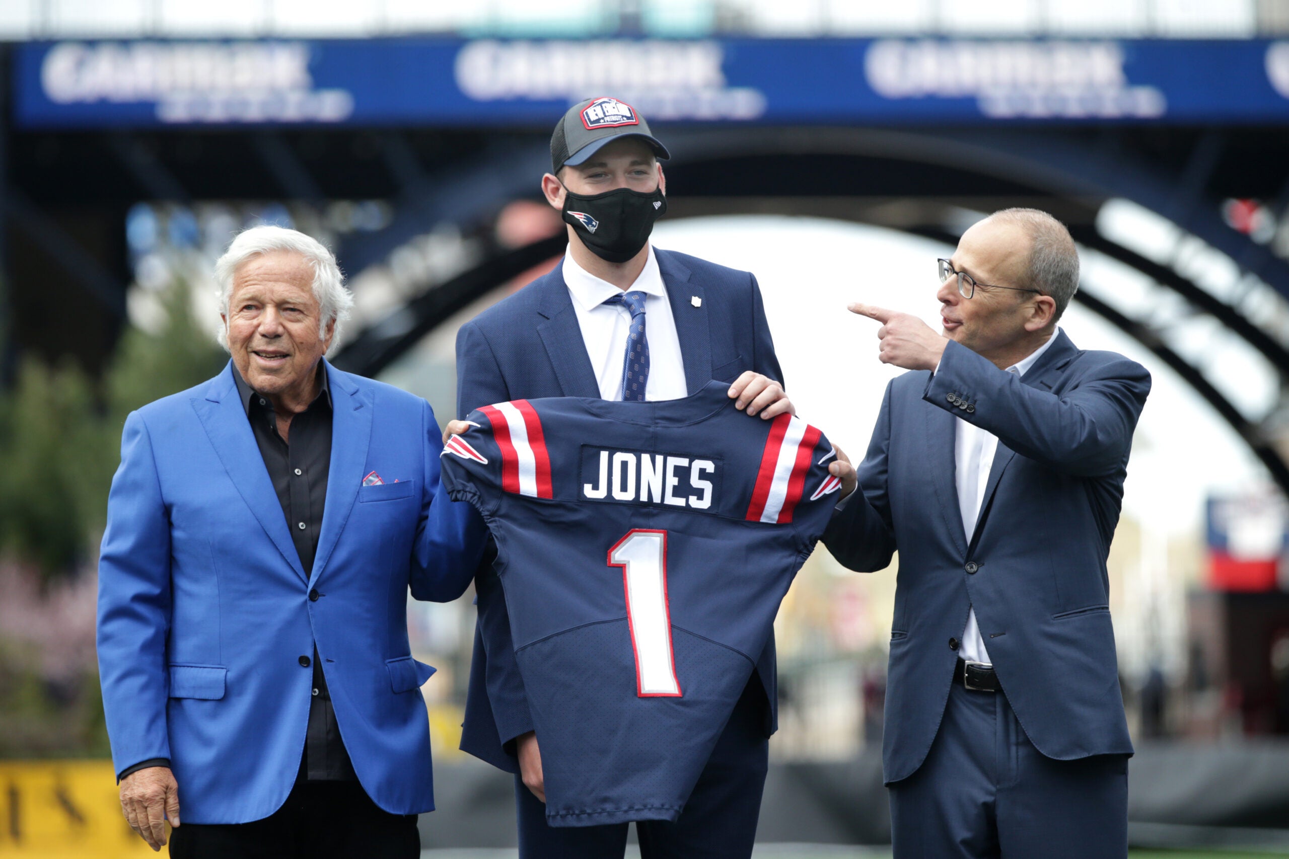 Report: Patriots were willing to pass on Mac Jones rather than trade up