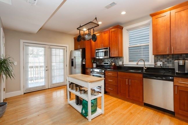 7-Peters-St-Kitchen