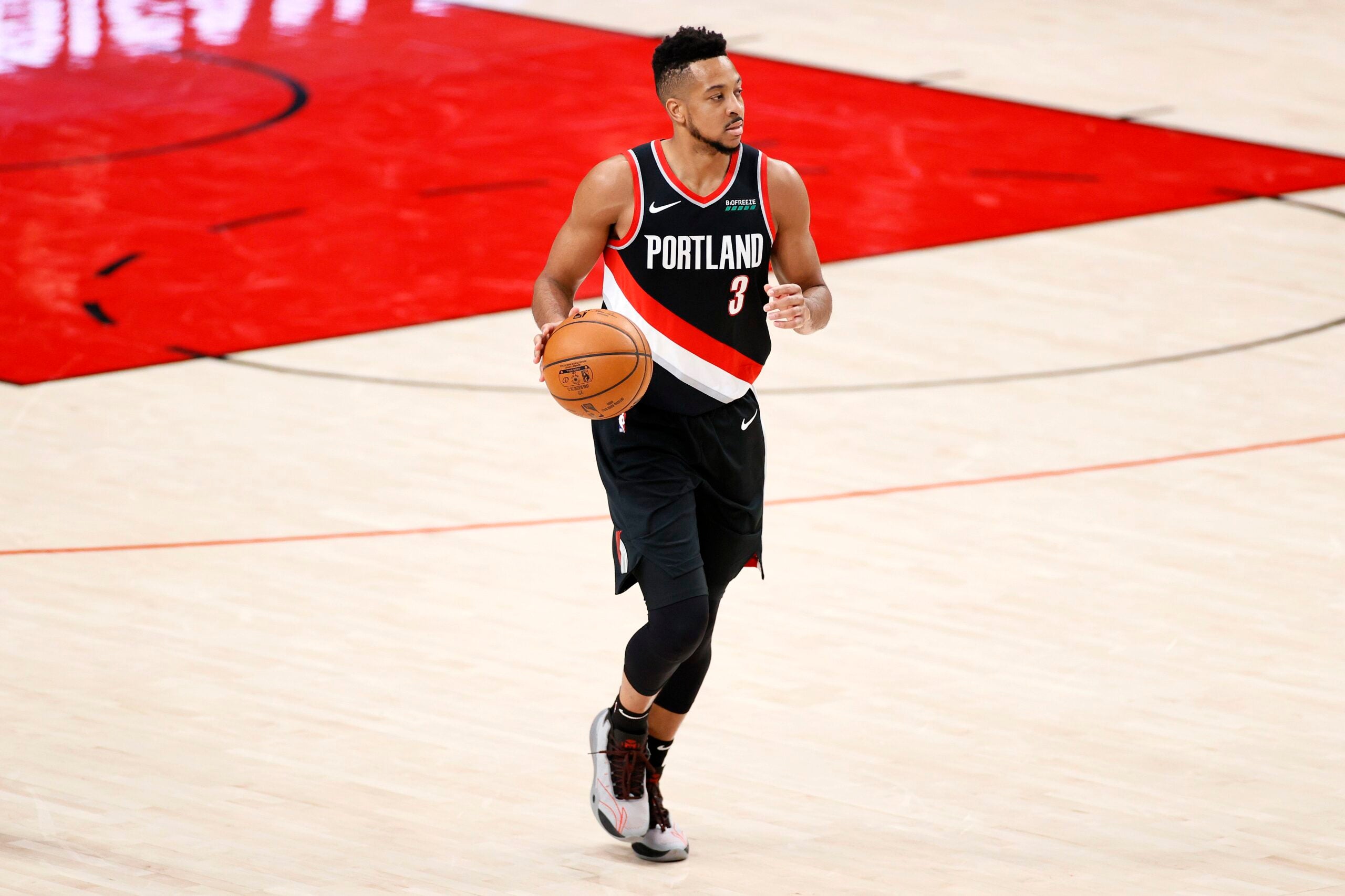 cj mccollum contract