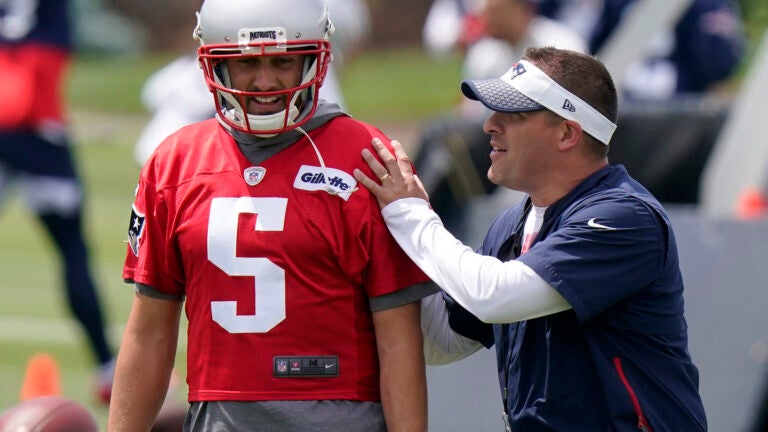 Brian Hoyer shines, veterans return, Mac Jones learns at Patriots OTAs