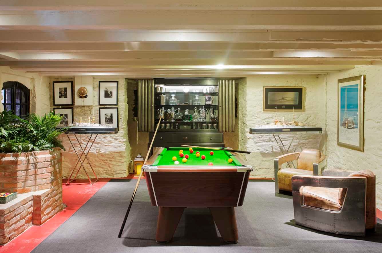 25 Bowery St Newport RI billiards room