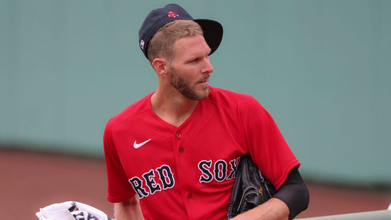 Chris Sale admits he wants to retire as a Red Sox