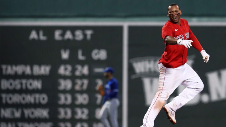 Verdugo's home run in the 9th gives the Red Sox a 5-4 win and a sweep of the  Blue Jays - Newsday