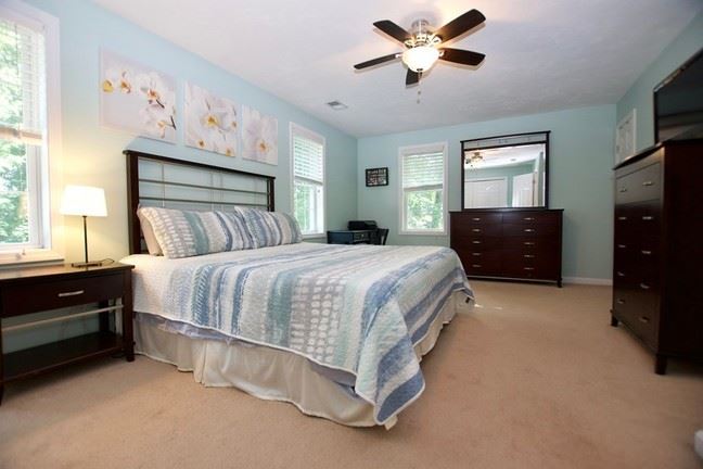 124-Maple-Bridgewater-Bedroom