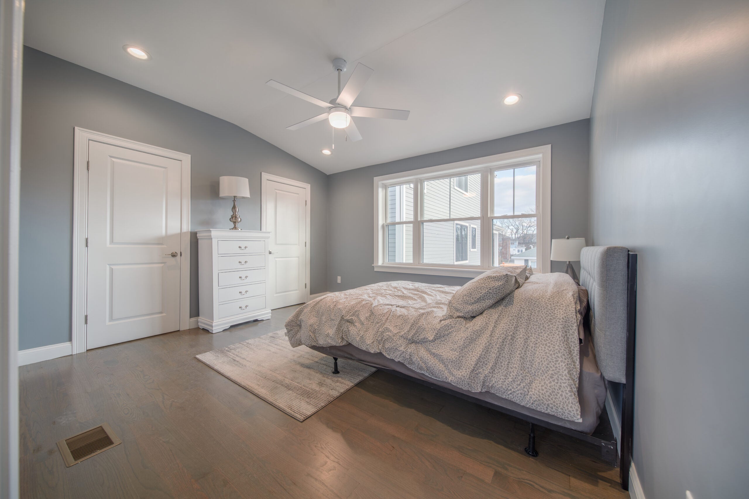 8-Shoreside-Drive-Quincy-Unit1-Bedroom-2