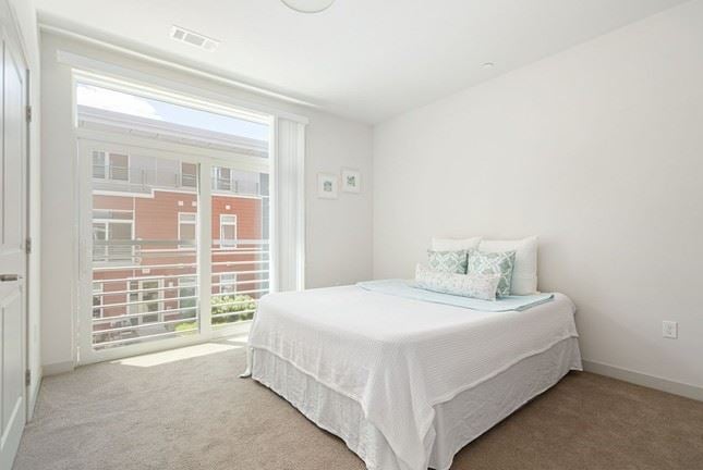 99-Tremont-St-Bedroom