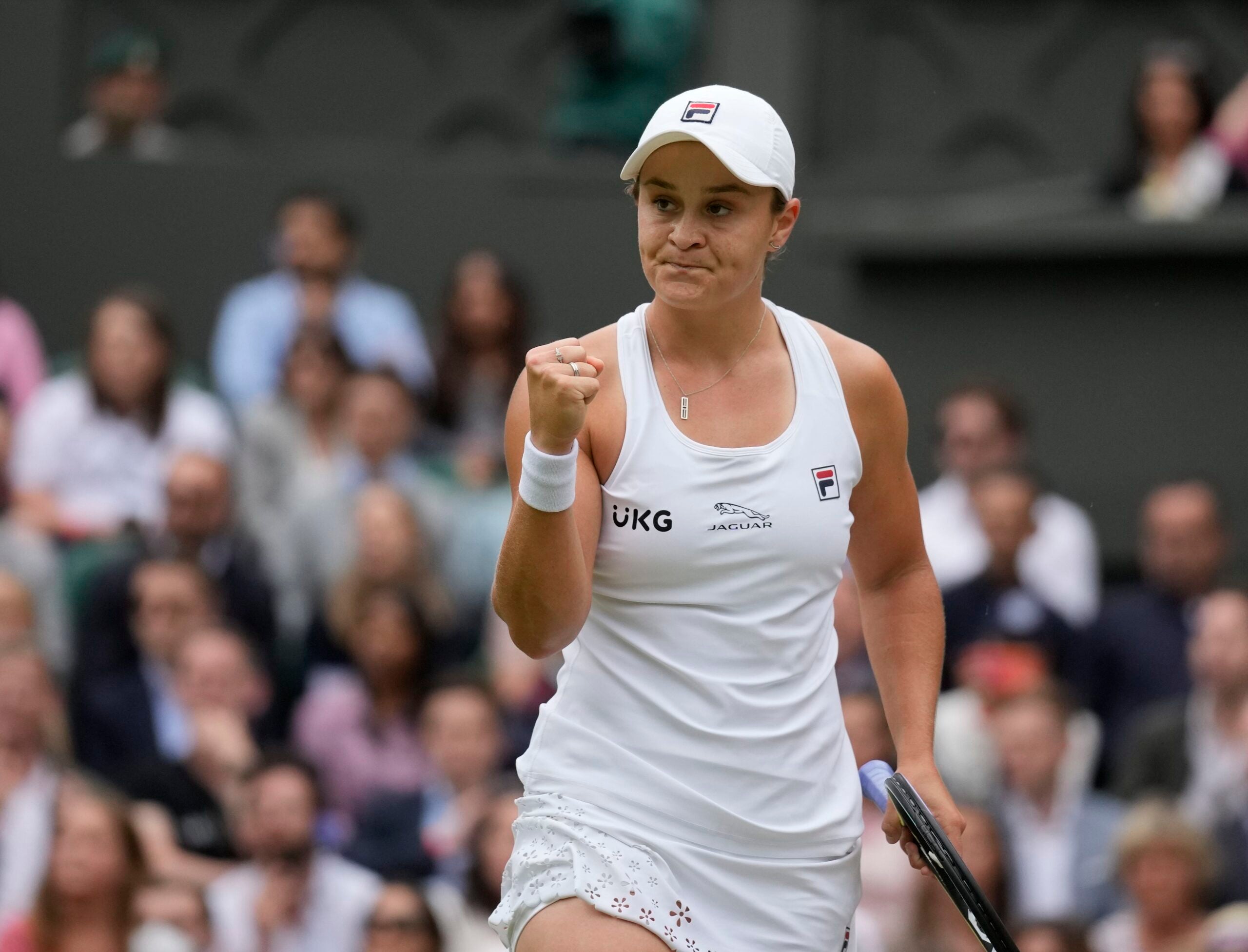 Ashleigh Barty outlasts Karolina Pliskova to win Wimbledon