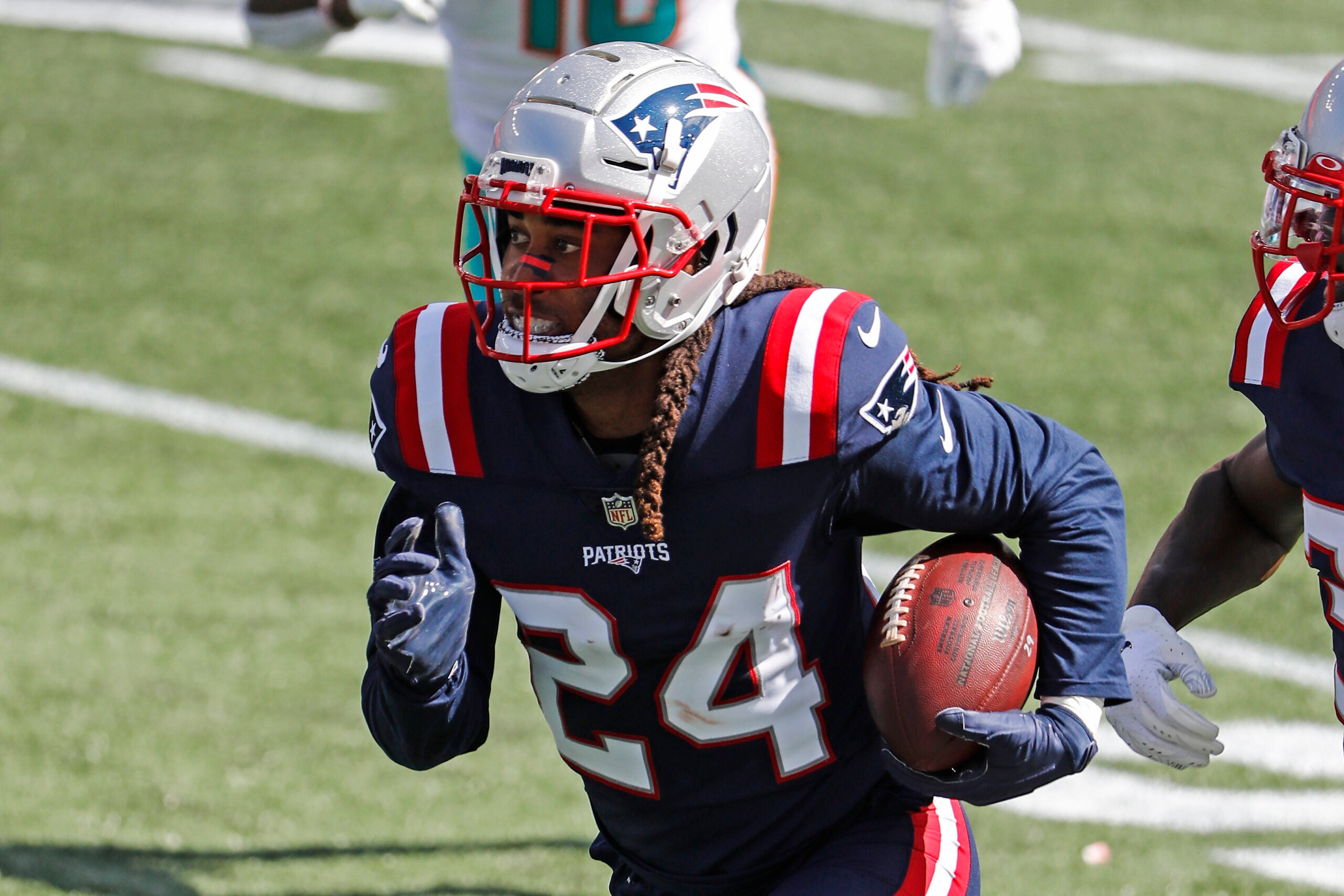 CB Stephon Gilmore Reports To Patriots