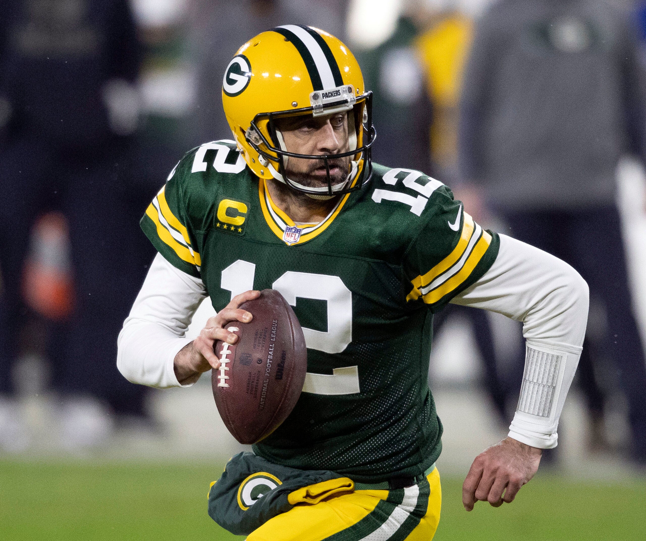 Packers, Jets still discussing Aaron Rodgers deal amid delay - ESPN