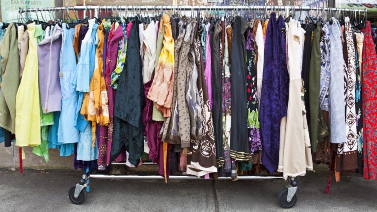 2nd hand dress shops near outlet me