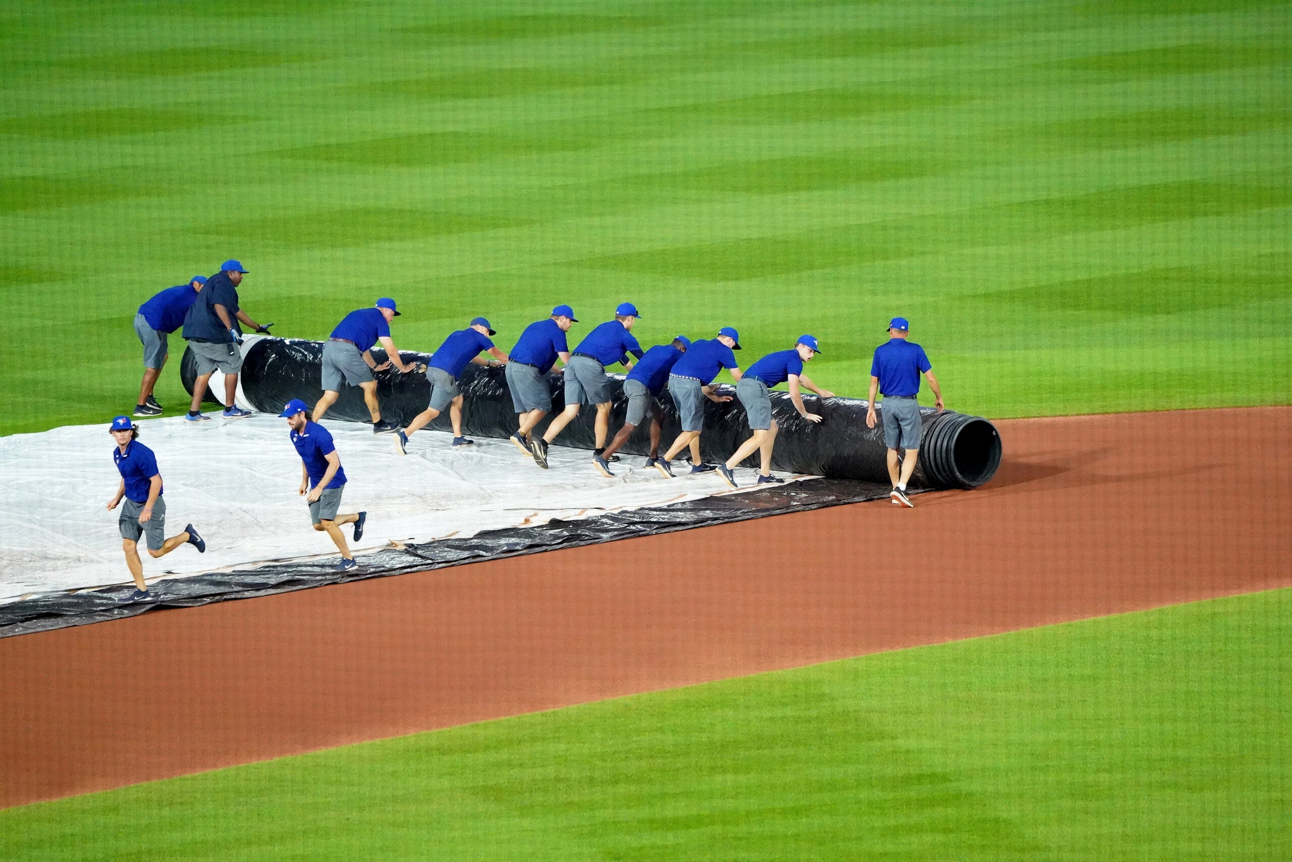 White Sox-Blue Jays rained out; doubleheader Thursday