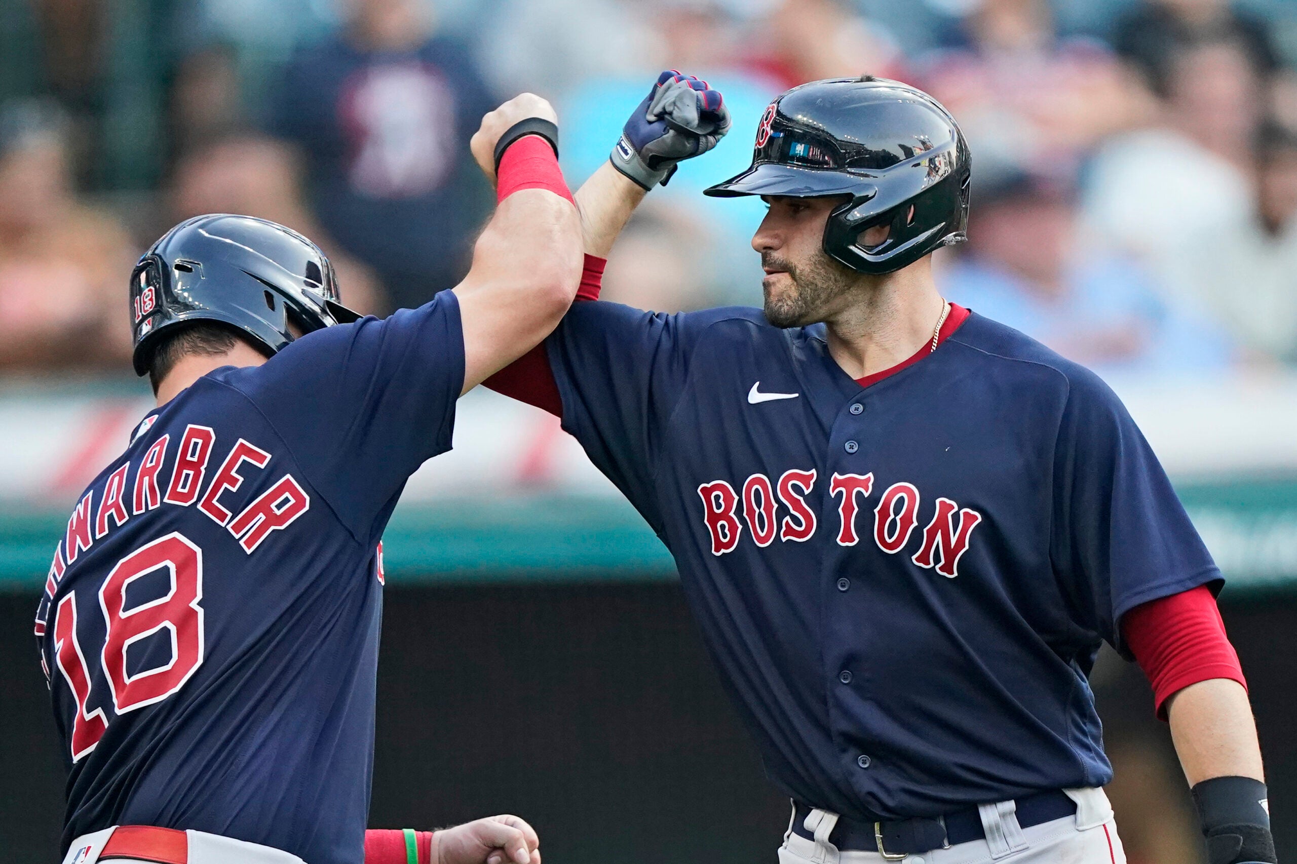 J.D. Martinez hits 3-run homer in 10th, Red Sox beat Indians 5-3